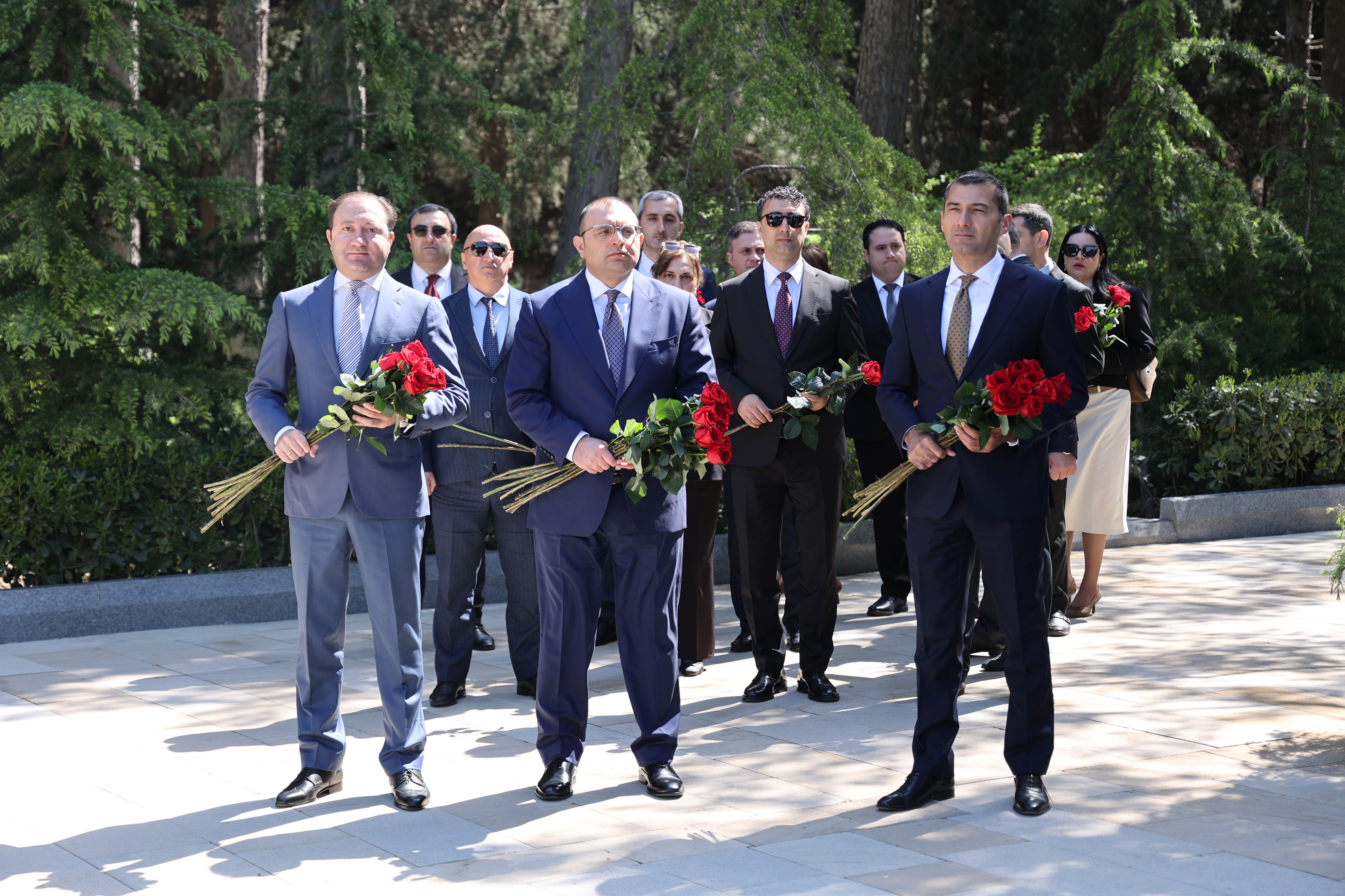 10 May – Ümummilli lider Heydər Əliyevin anadan olmasından 103 il ötür