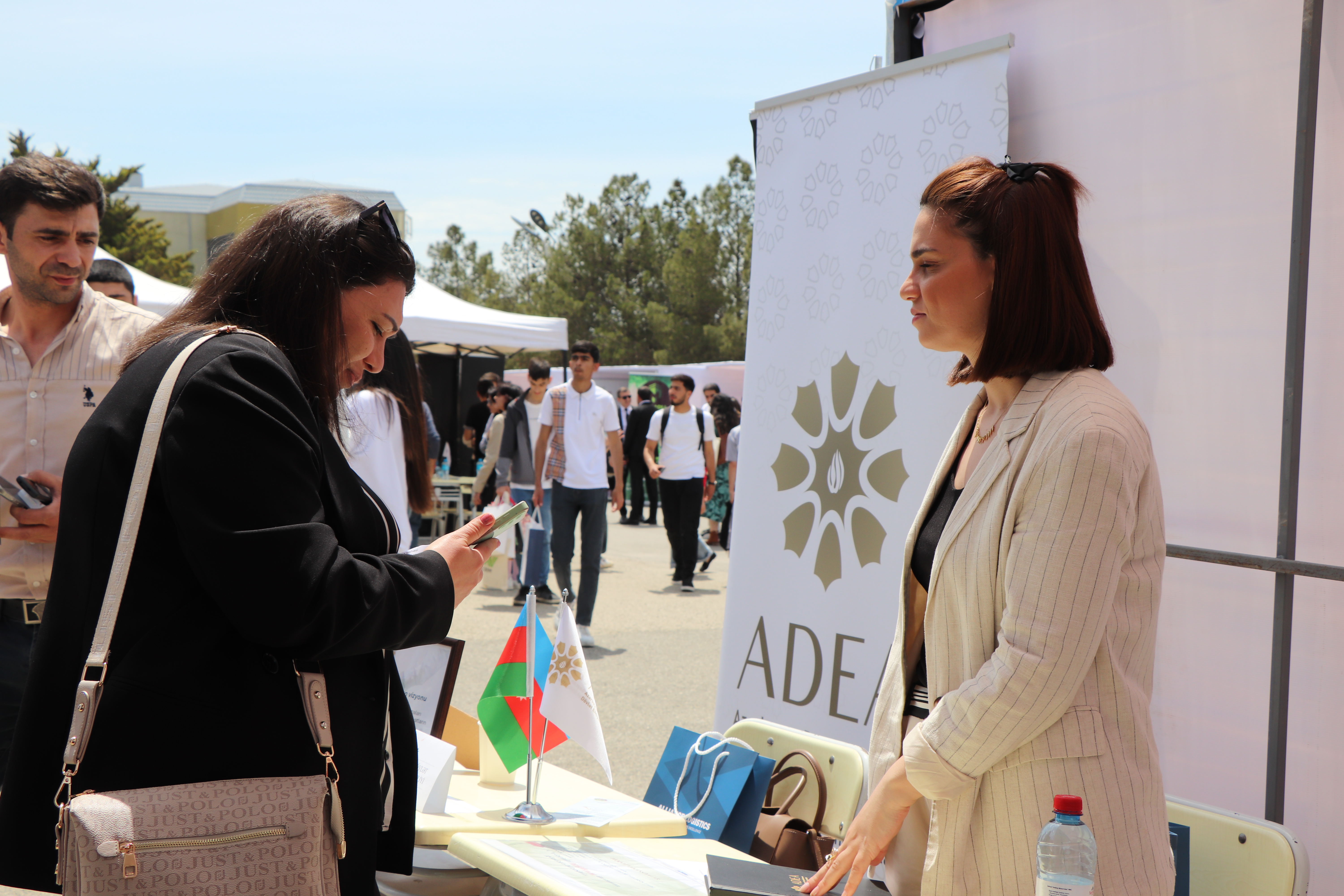 ADEA Bakı Mühəndislik Universitetində təşkil olunan Karyera Festivalında iştirak edib