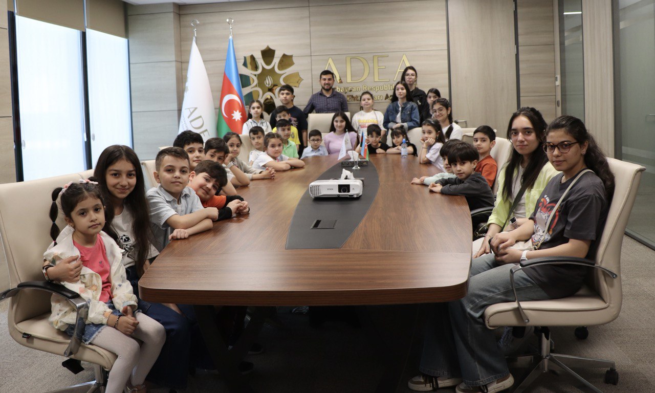 1 İyun - Uşaqların Beynəlxalq Müdafiəsi Günü ilə əlaqədar ADEA-da uşaqların iştirakı ilə görüş və xeyriyyə yarmarkası keçirilib