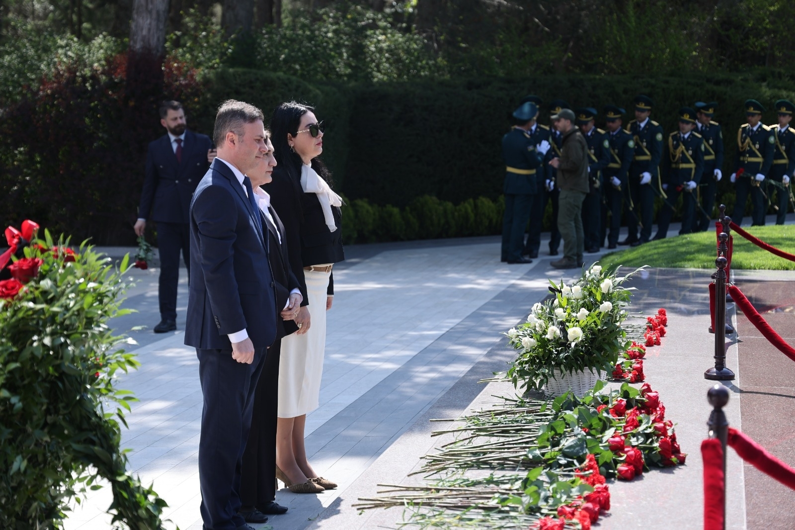 10 May – Ümummilli lider Heydər Əliyevin anadan olmasından 103 il ötür