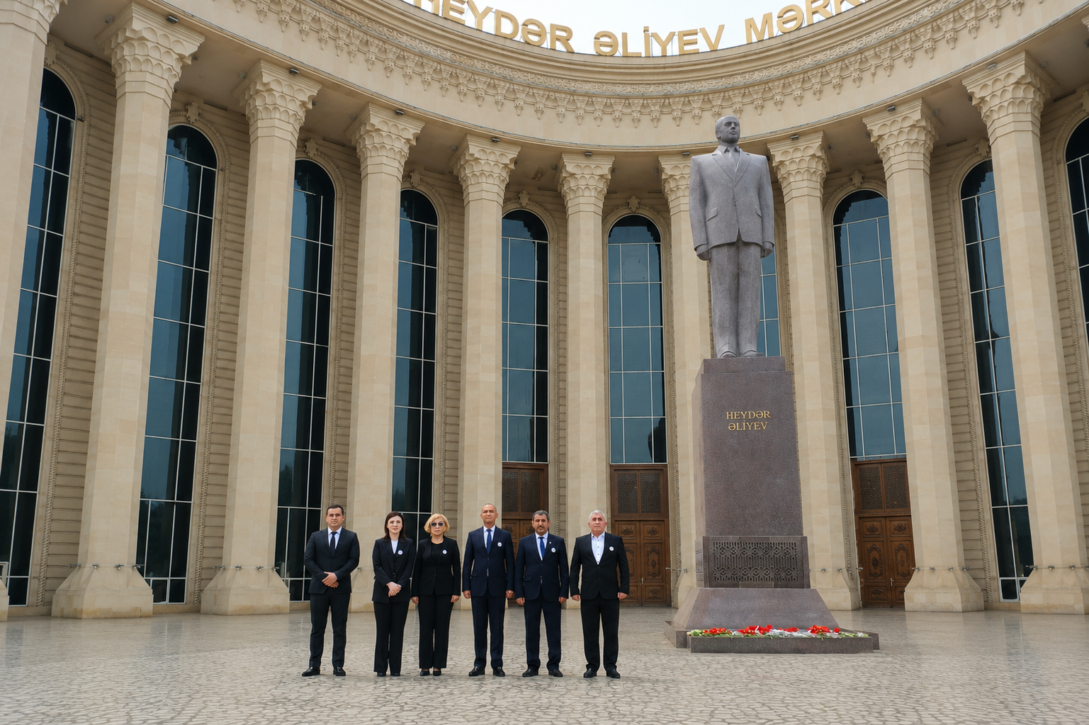 10 May – Ümummilli lider Heydər Əliyevin anadan olmasından 103 il ötür