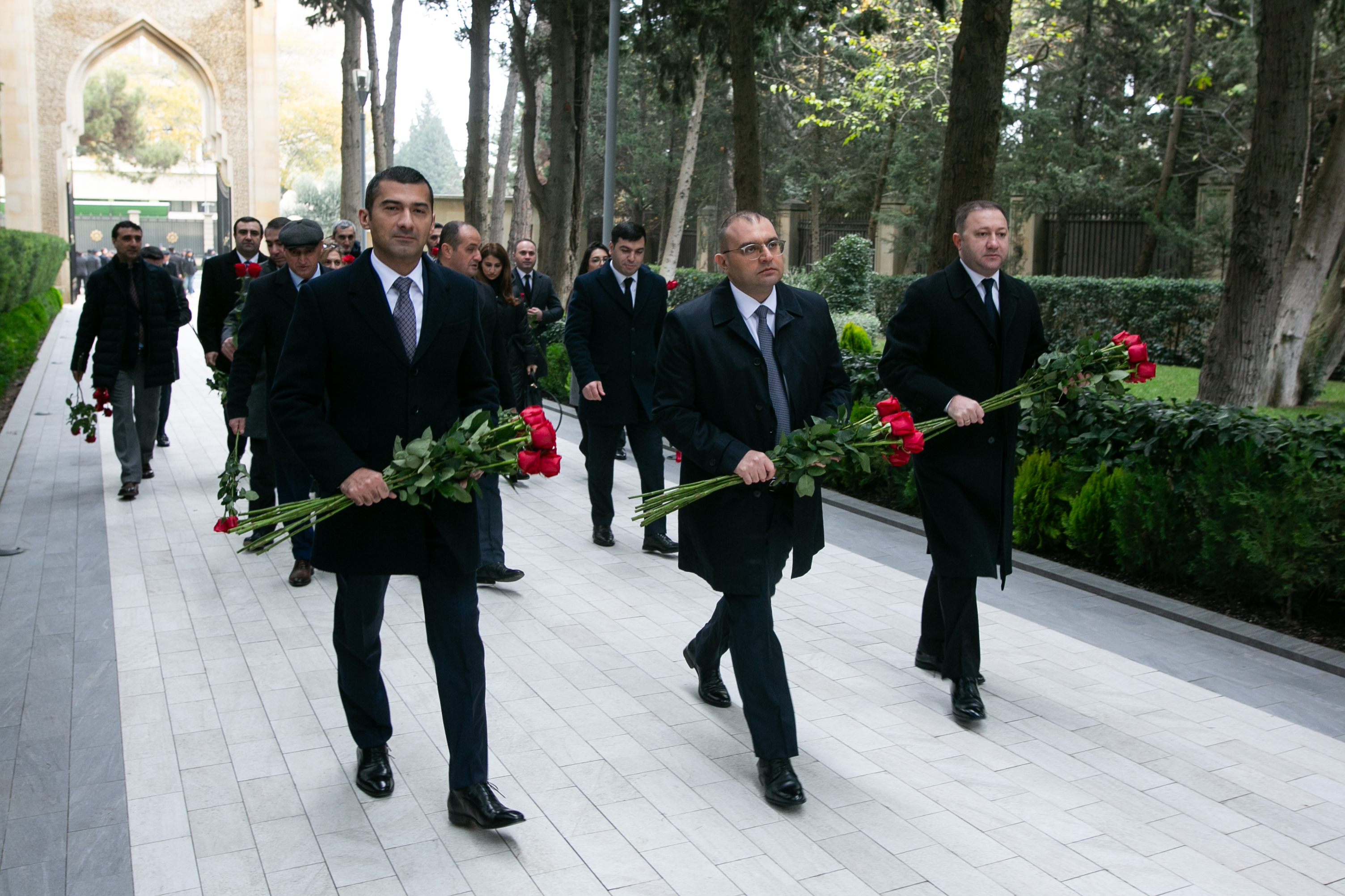 Azərbaycan Respublikasının Dövlət Ehtiyatları Agentliyinin İdarə Heyəti Ümummilli Lider Heydər Əliyevin məzarını ziyarət etdilər